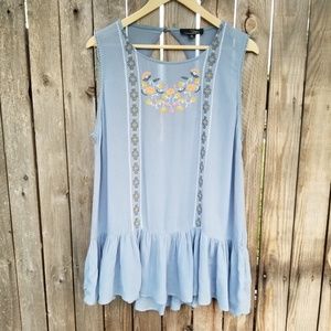 Suzanne Betro   embroidered flower blouse  xl